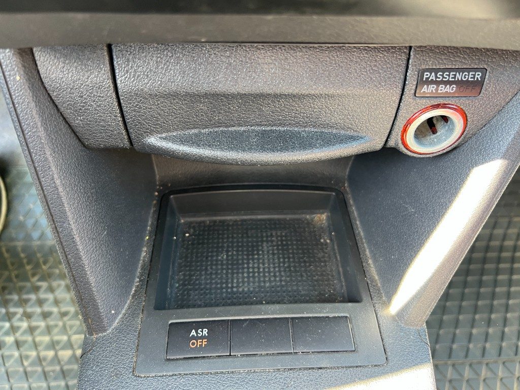 Immagine di VOLKSWAGEN Caddy 2.0 5p. BENZ/METANO 7 POSTI del 06/2006 km 389987