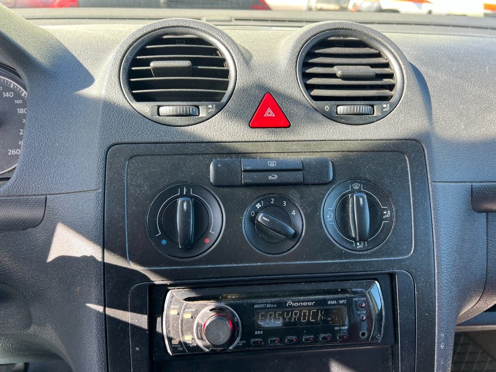 Immagine di VOLKSWAGEN Caddy 2.0 5p. BENZ/METANO 7 POSTI del 06/2006 km 389987