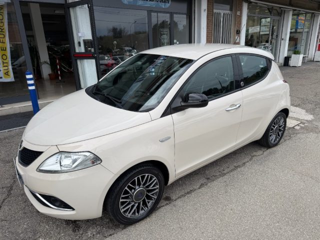 lancia ypsilon 1.2 69 cv 5 porte gpl ecochic gold usata