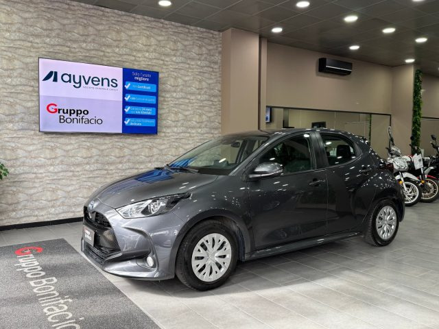 toyota yaris 1.5 hybrid 5 porte business usata