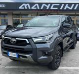 TOYOTA Hilux 2.8 D A/T 4WD 4 porte Double Cab Invincible