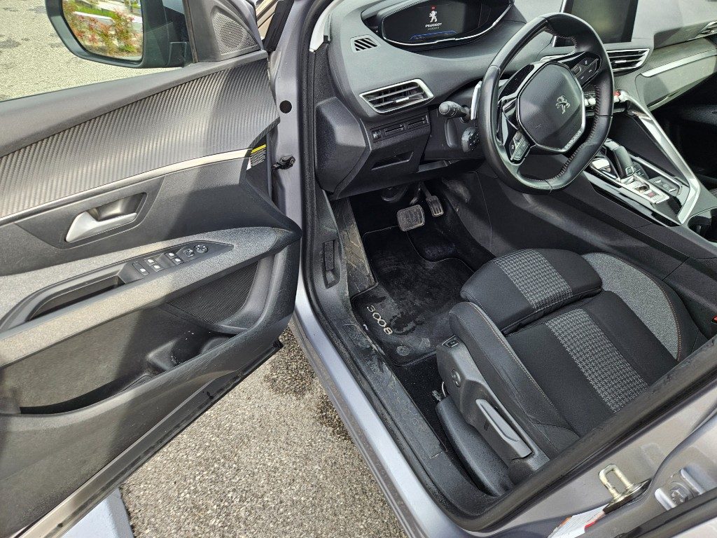 PEUGEOT 3008 BlueHDi 130 S&S EAT8 GT - 10