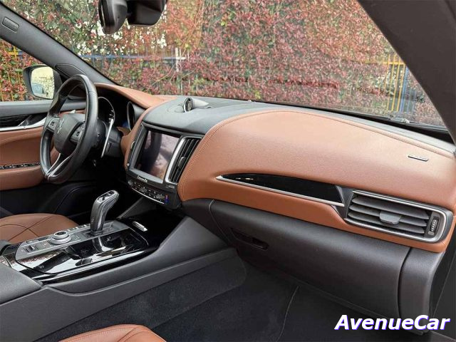 MASERATI LEVANTE GRANSPORT TELECAMERA CERCHI 21'' - foto 25