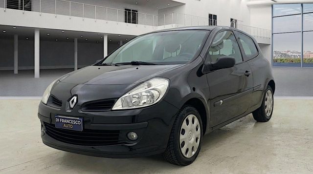 renault clio 3p 1.4 16v confort usata