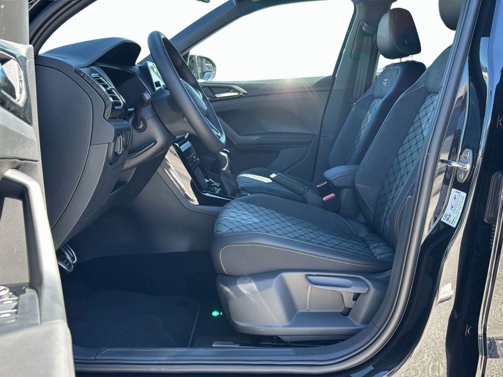 immagine nuovo VOLKSWAGEN T-Cross Nuova T-Cross R-Line Plus 1.0 TSI 85 kW (115 CV) M