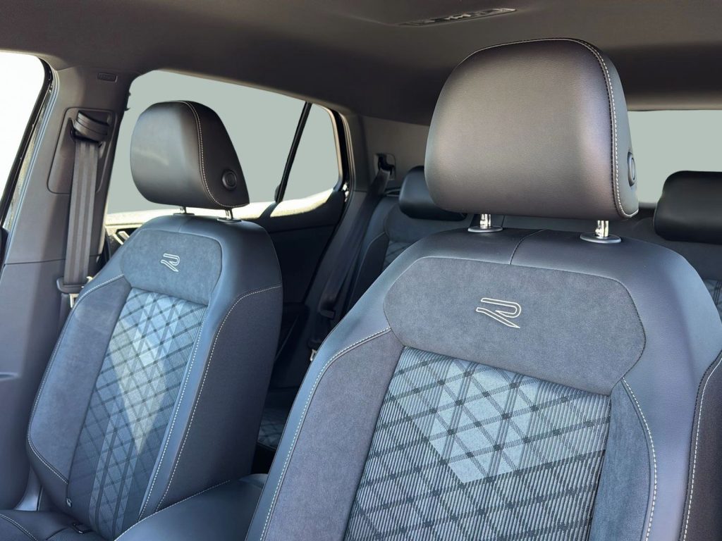 immagine nuovo VOLKSWAGEN T-Cross Nuova T-Cross R-Line Plus 1.0 TSI 85 kW (115 CV) M