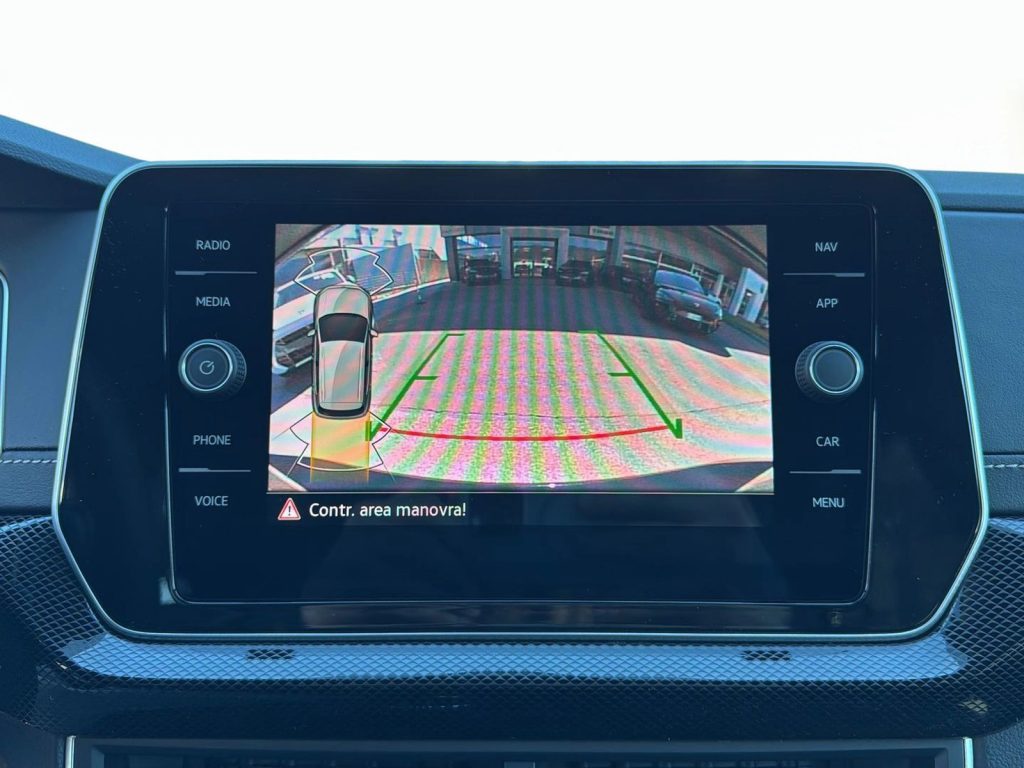 immagine nuovo VOLKSWAGEN T-Cross Nuova T-Cross R-Line Plus 1.0 TSI 85 kW (115 CV) M