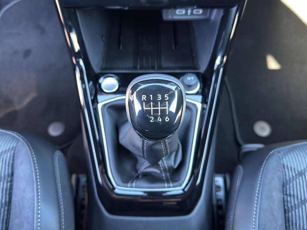 immagine nuovo VOLKSWAGEN T-Cross Nuova T-Cross R-Line Plus 1.0 TSI 85 kW (115 CV) M