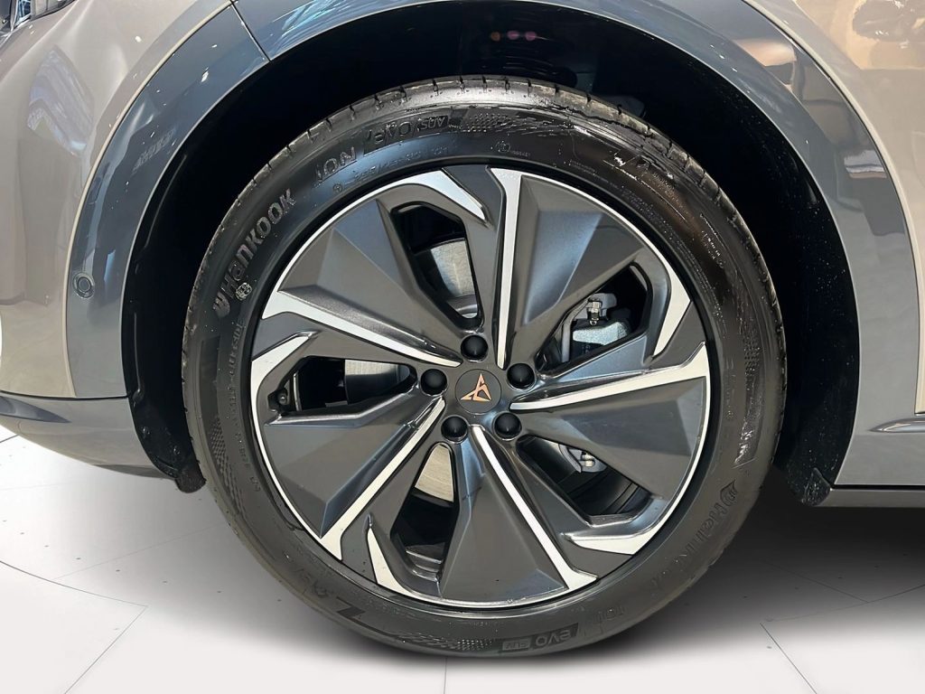 immagine nuovo CUPRA Tavascan 77kwh endurance immersive rwd