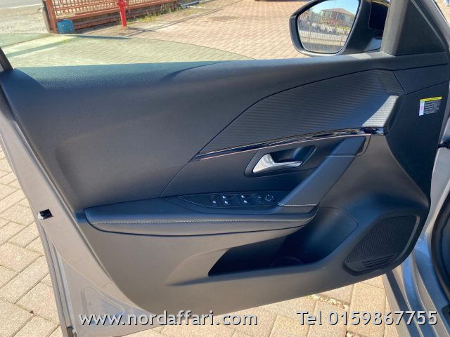 PEUGEOT 208 - foto: 6