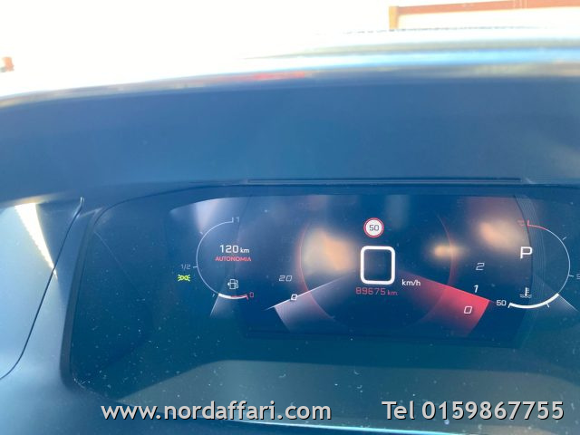 PEUGEOT 208 - foto: 9