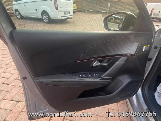 PEUGEOT 208 - foto: 4