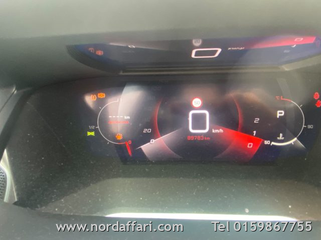 PEUGEOT 208 - foto: 3
