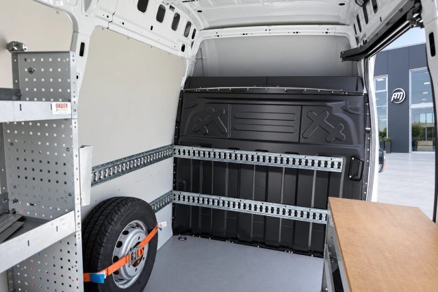 IVECO DAILY 60C18 OFFICINA MOBILE - foto 15