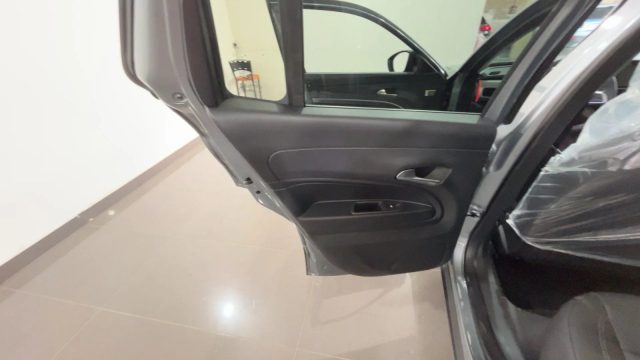 JEEP AVENGER AVENGER 1.2 TURBO 100 CV MHEV SU - foto 17