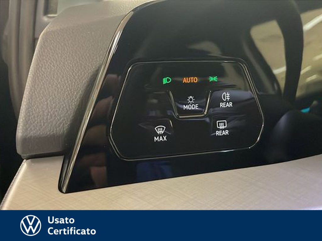 immagine usato VOLKSWAGEN Golf 1.5 tsi life 115cv