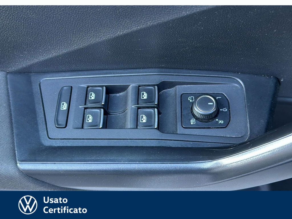 immagine usato VOLKSWAGEN T-Roc 1.0 tsi style 115cv