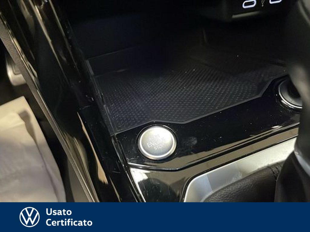 immagine usato VOLKSWAGEN T-Roc 1.5 tsi r-line dsg