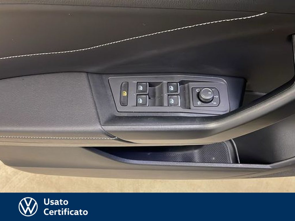 immagine usato VOLKSWAGEN T-Roc 1.5 tsi r-line dsg