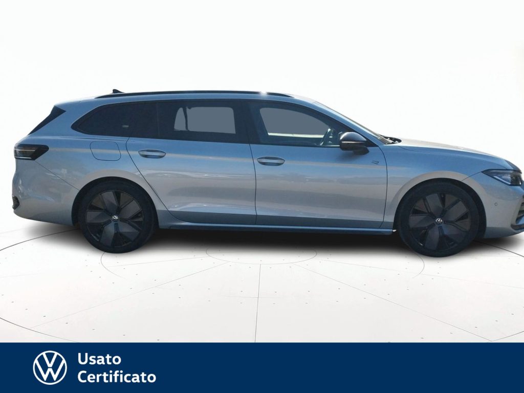 immagine usato VOLKSWAGEN Passat 1.5 etsi act r-line 150cv dsg