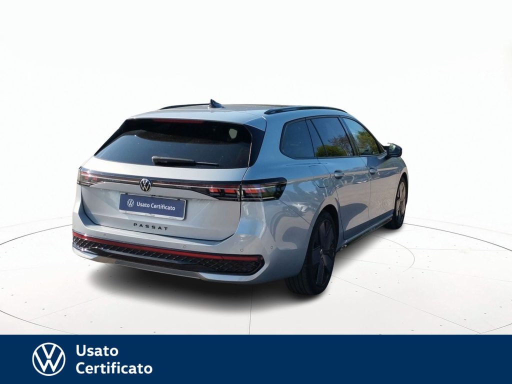 immagine usato VOLKSWAGEN Passat 1.5 etsi act r-line 150cv dsg