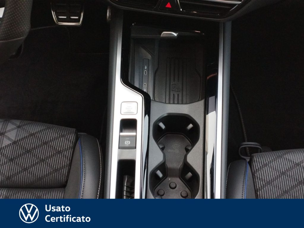 immagine usato VOLKSWAGEN Passat 1.5 etsi act r-line 150cv dsg