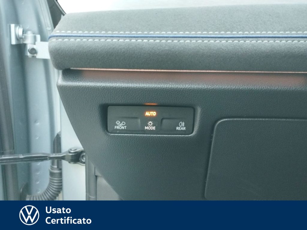 immagine usato VOLKSWAGEN Passat 1.5 etsi act r-line 150cv dsg