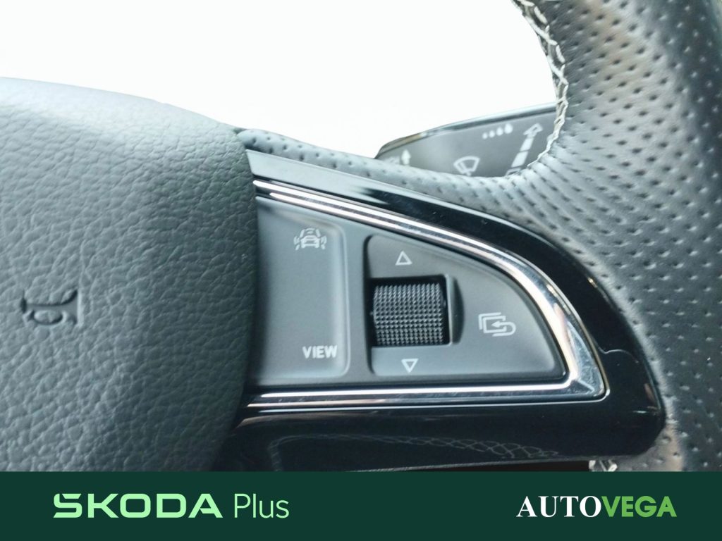 immagine usato SKODA Karoq 2.0 tdi sportline 4x4 dsg