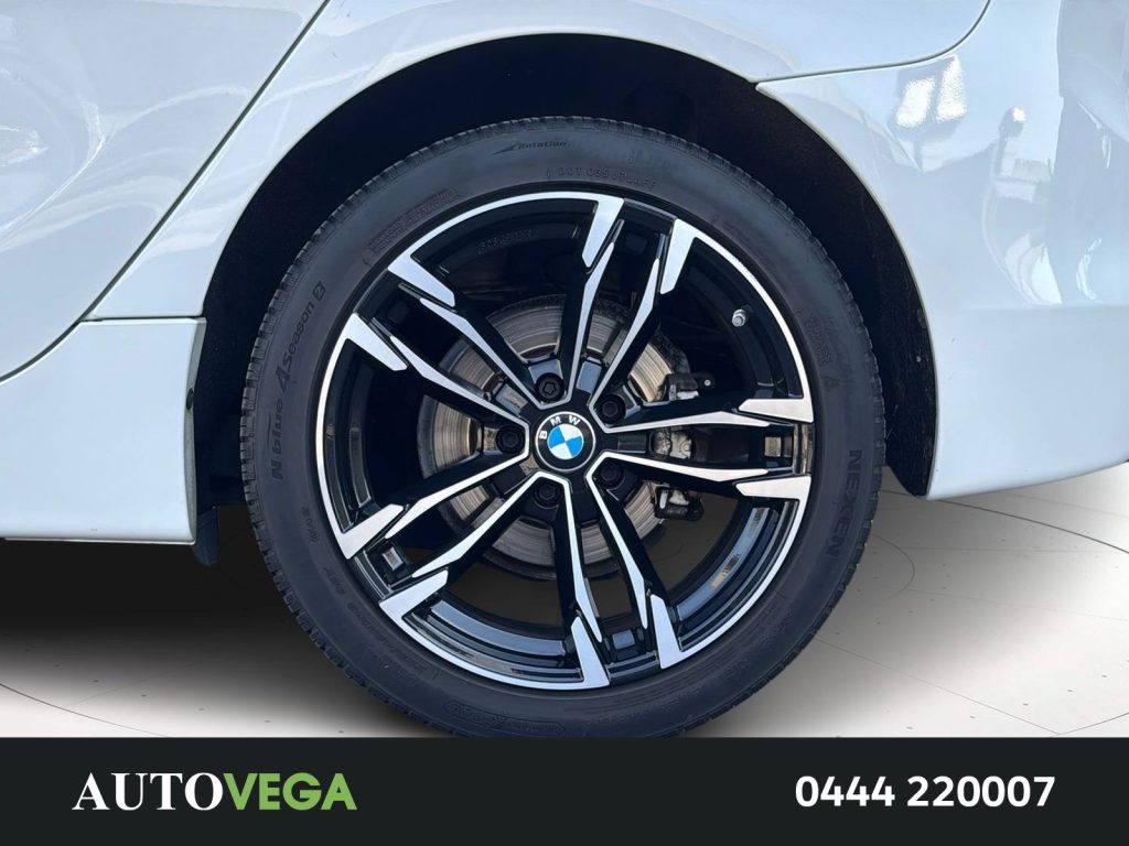 immagine usato BMW 218 218i active tourer business 140cv auto