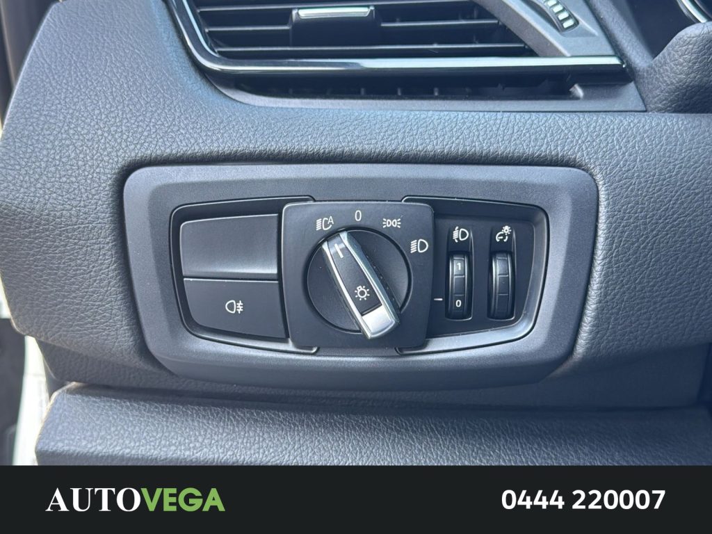 immagine usato BMW 218 218i active tourer business 140cv auto