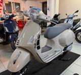 PIAGGIO Vespa GTS 300 Super Nuova my 2025  CC310