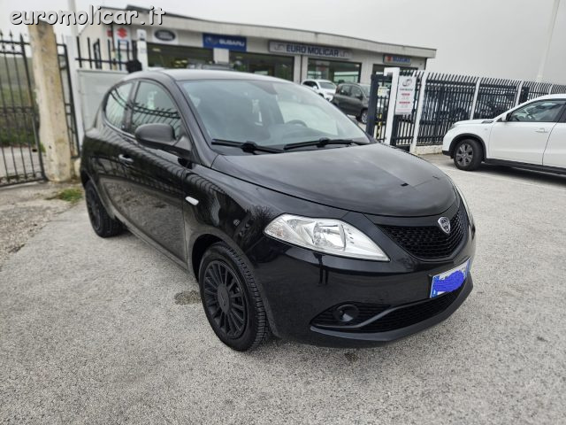 lancia ypsilon 1.2 elefantino blu usata