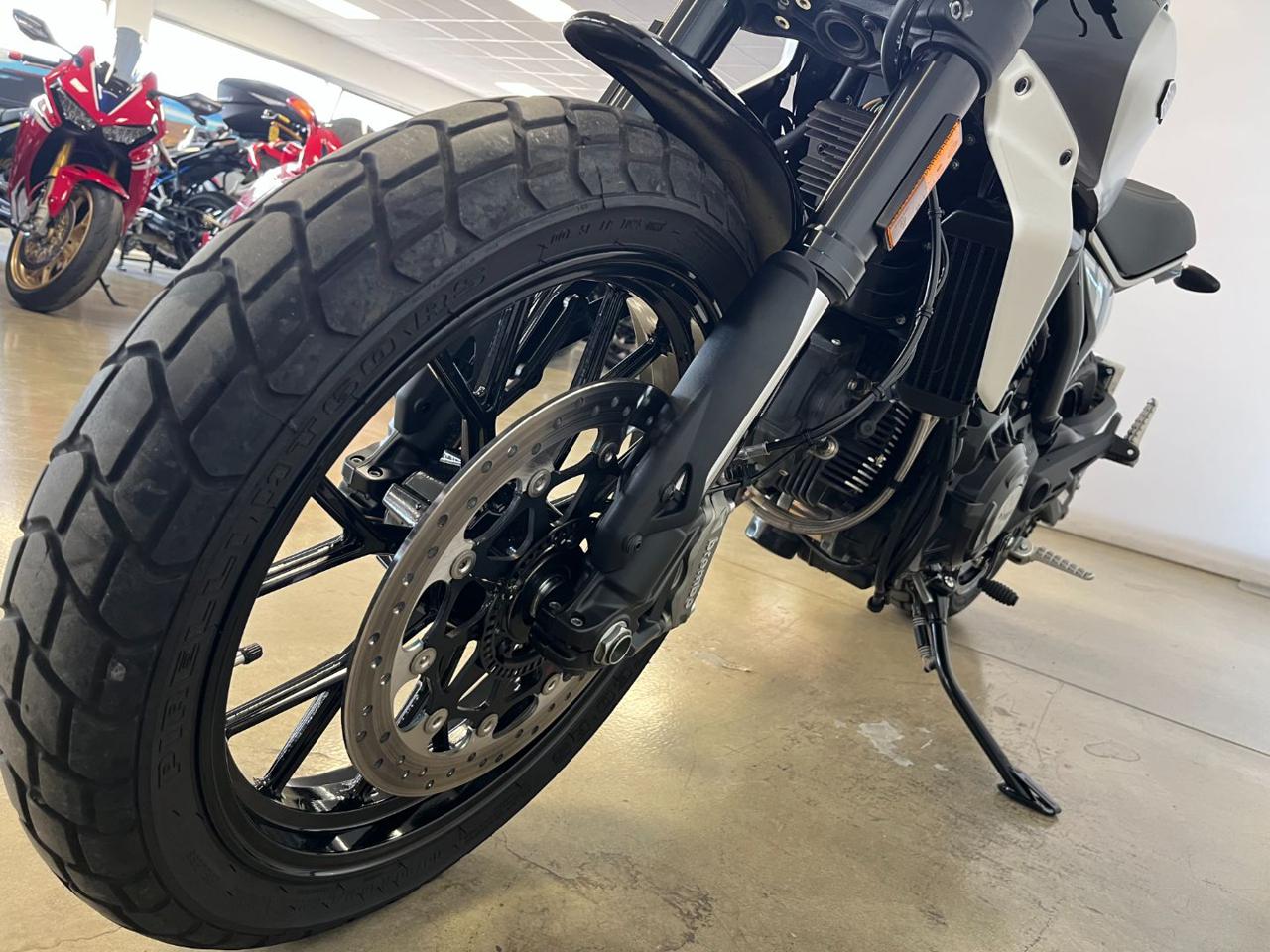 immagine usato DUCATI Scrambler 800 ICON DARK