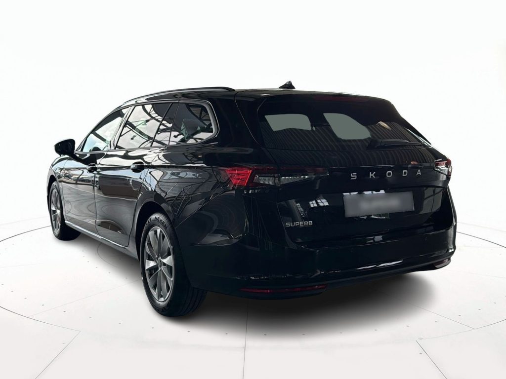 immagine nuovo SKODA Superb wagon 2.0 tdi selection 150cv dsg