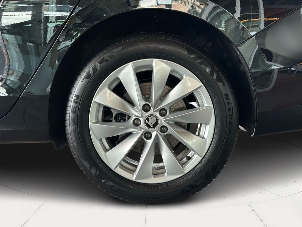 immagine nuovo SKODA Superb wagon 2.0 tdi selection 150cv dsg