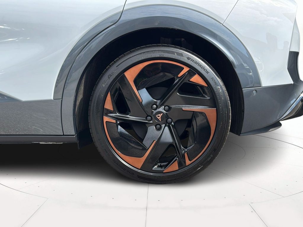 immagine nuovo CUPRA Tavascan 77kwh endurance adrenaline rwd