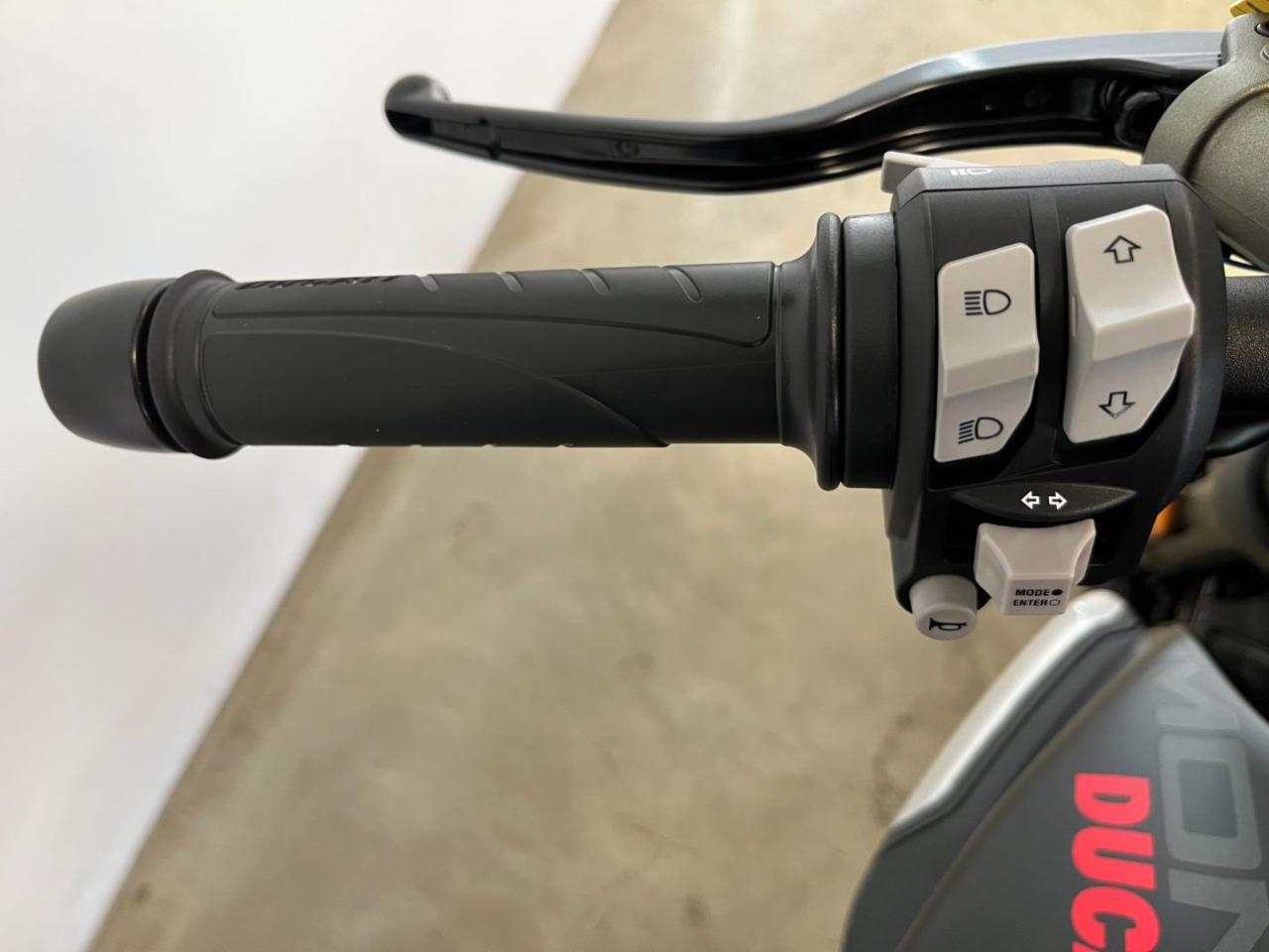 immagine usato DUCATI Monster 937 BLACK