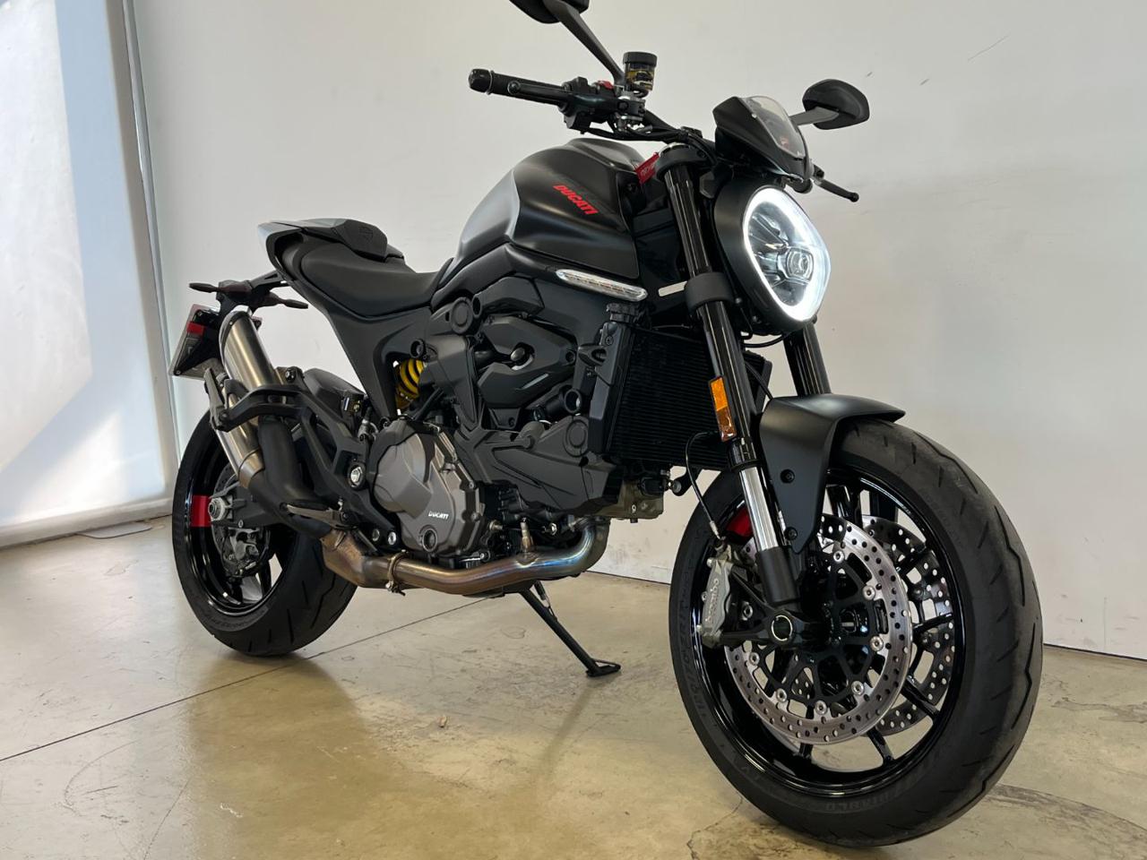 immagine usato DUCATI Monster 937 BLACK