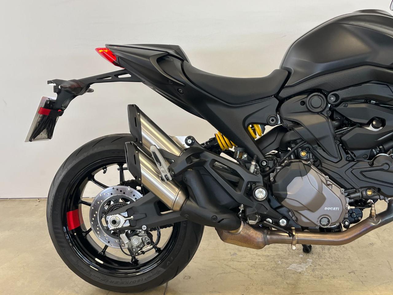 immagine usato DUCATI Monster 937 BLACK