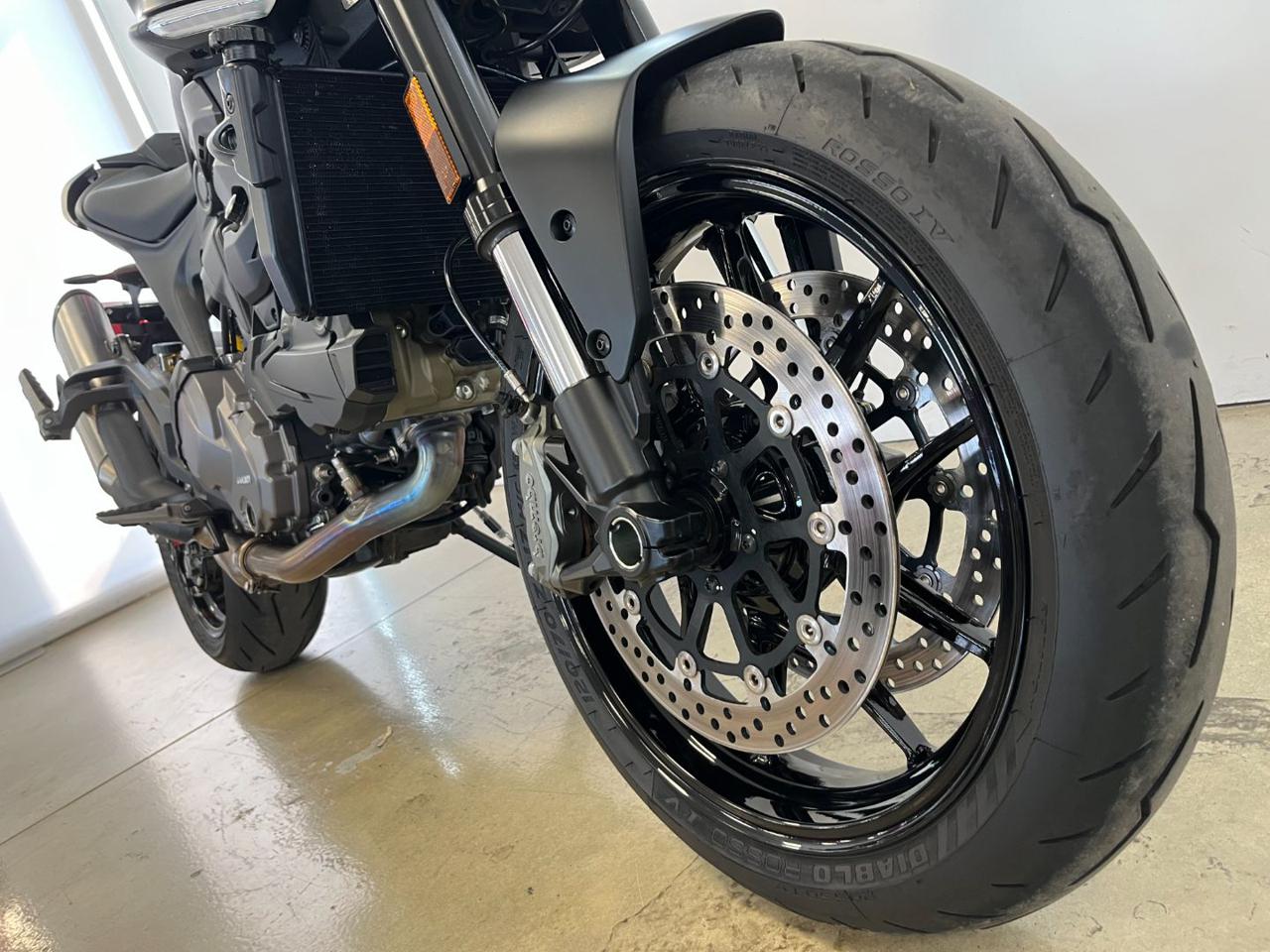 immagine usato DUCATI Monster 937 BLACK