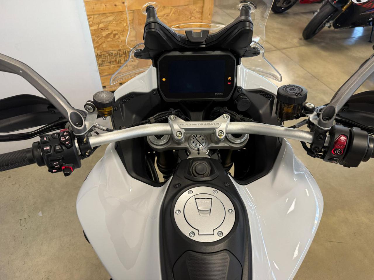 immagine usato DUCATI Multistrada V4 S RADAR ICEBERG SPOKED WHEELS W MY22