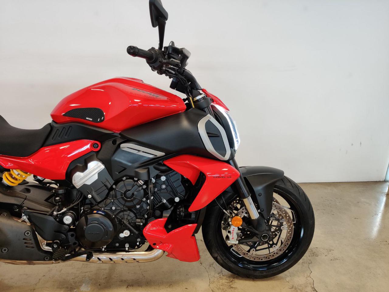 immagine usato DUCATI Diavel V4 RED