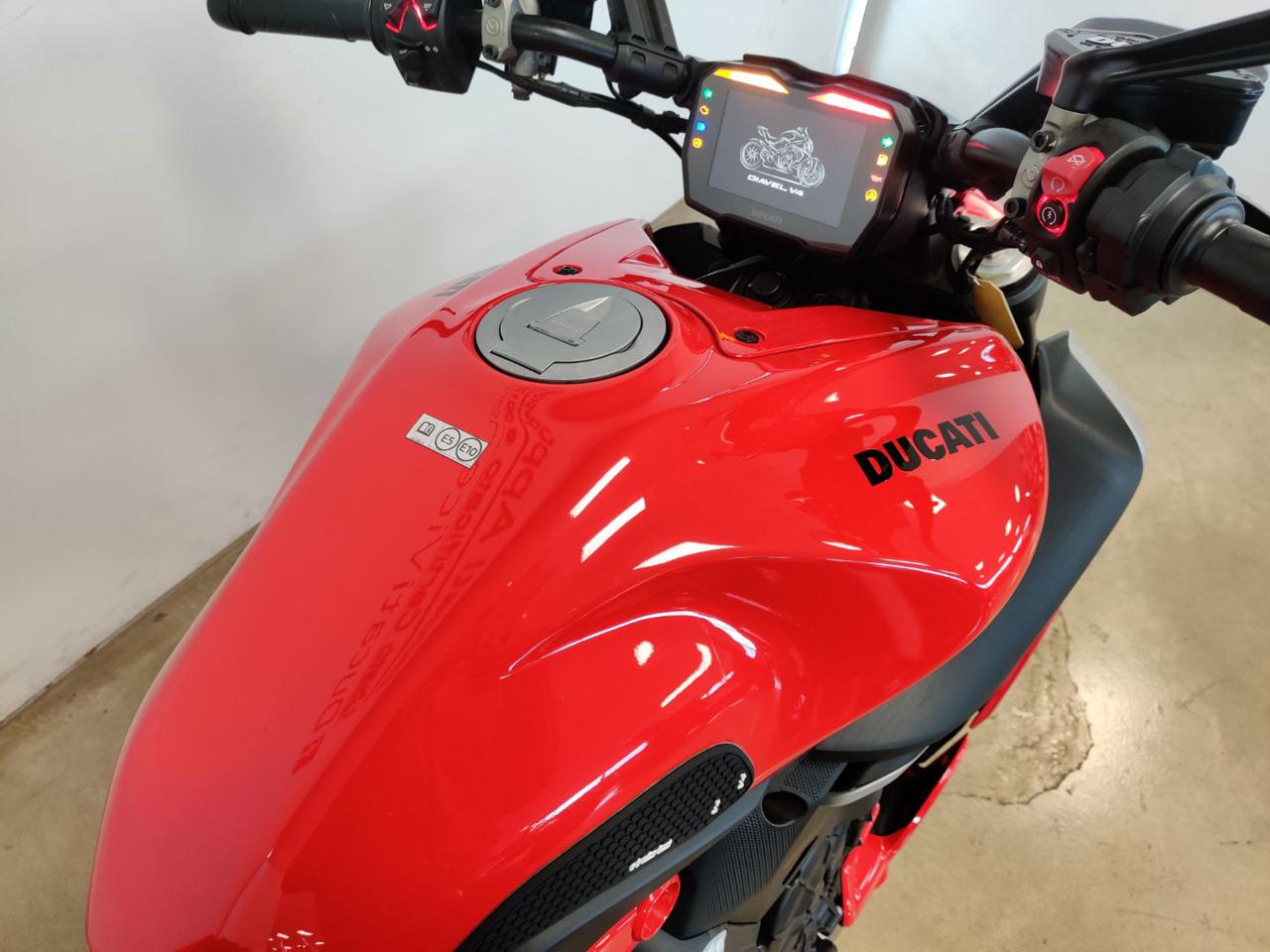 immagine usato DUCATI Diavel V4 RED