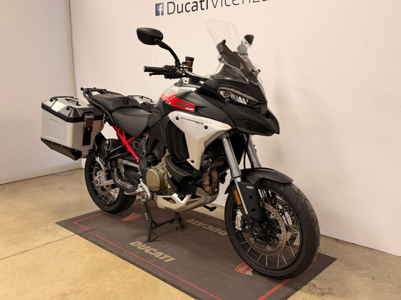 immagine usato DUCATI Multistrada V4 S RALLY TRAVEL&RADAR DARK SP