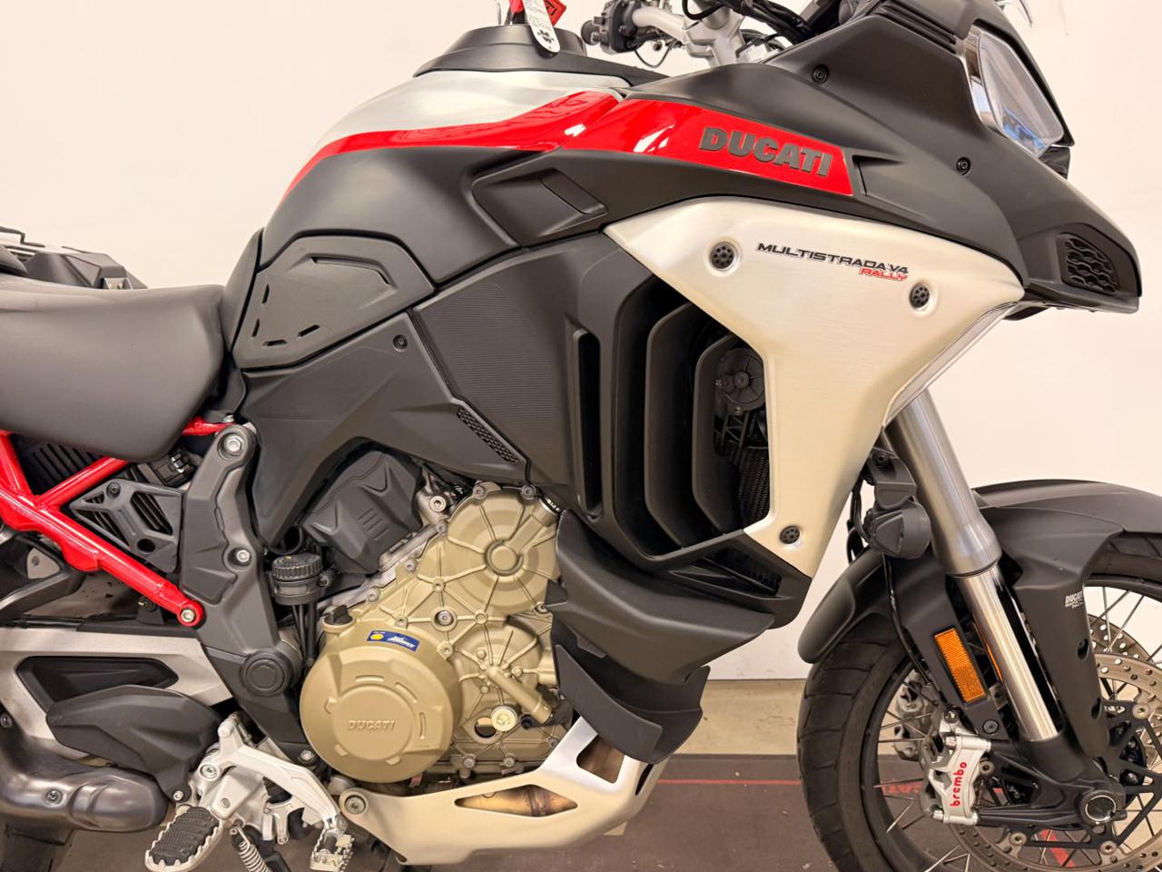 immagine usato DUCATI Multistrada V4 S RALLY TRAVEL&RADAR DARK SP