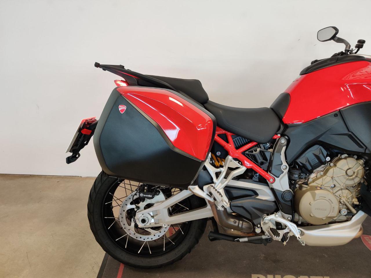immagine usato DUCATI Multistrada V4 S TRAVEL & RADAR RED