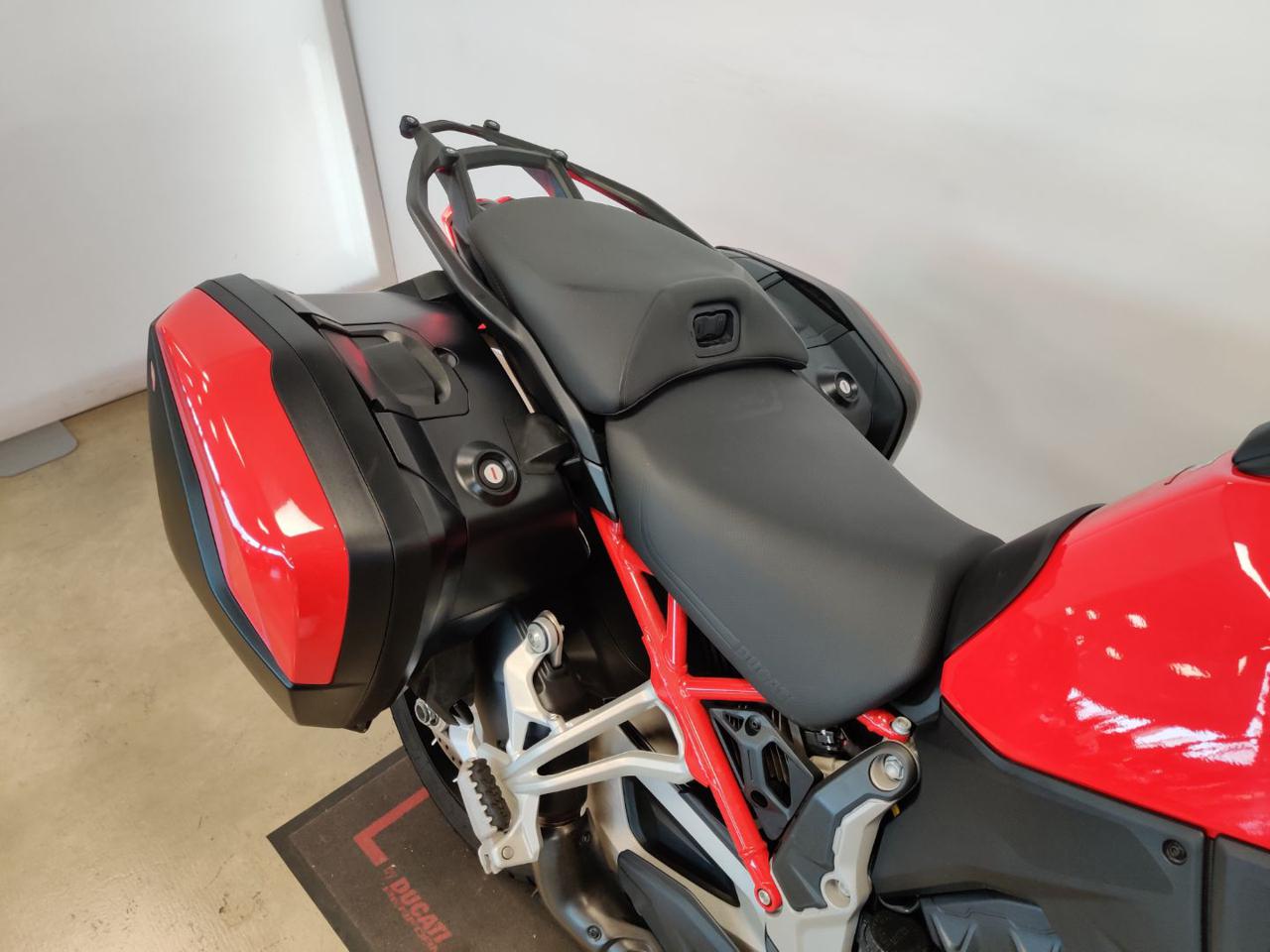 immagine usato DUCATI Multistrada V4 S TRAVEL & RADAR RED