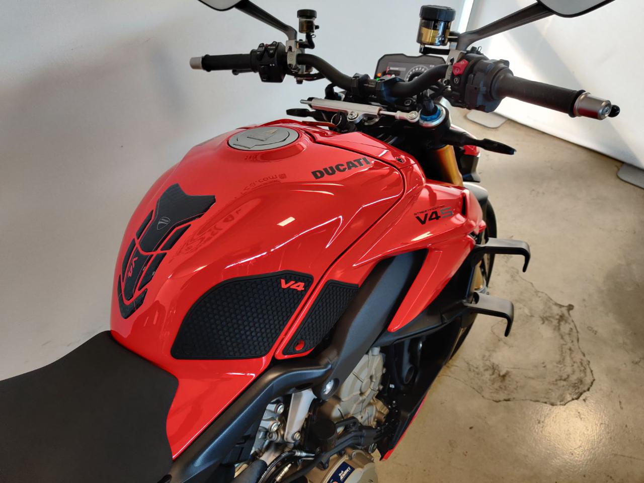 immagine usato DUCATI Streetfighter V4 S RED
