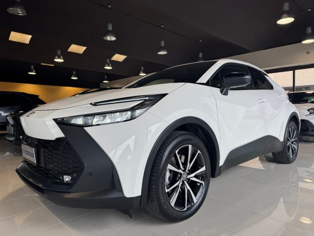 toyota c-hr 2.0 phev trend eco plug in hybrid prezzo reale usata