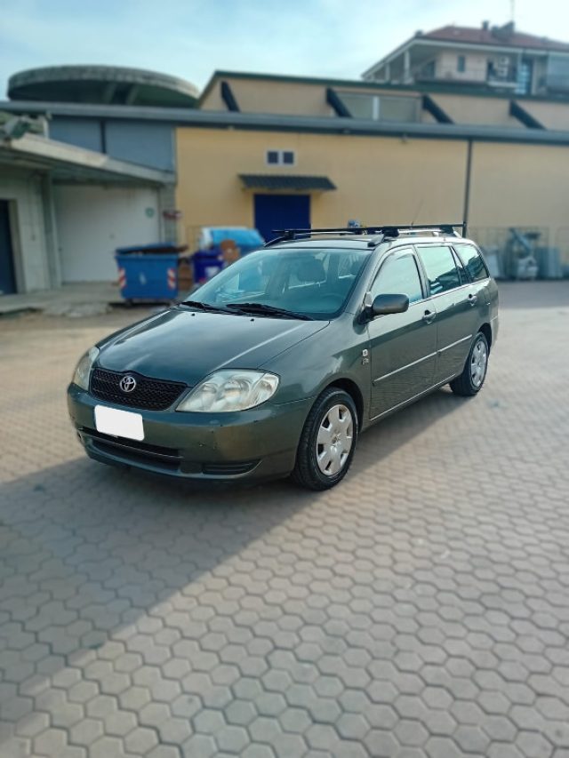 toyota corolla 2.0 tdi d-4d station wagon usata
